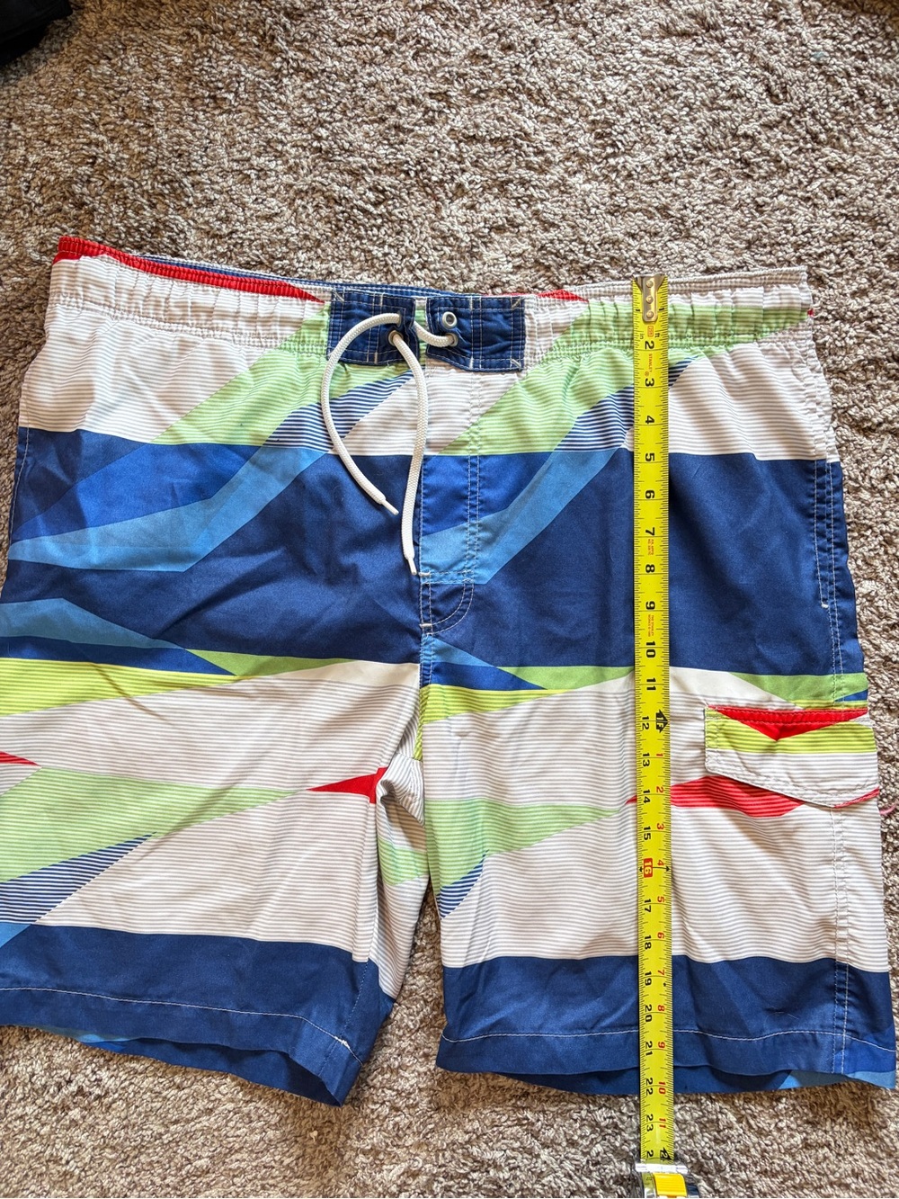 Sonoma Mens Large Blue and white Swim Trunk Shorts with Cargo Pocket.